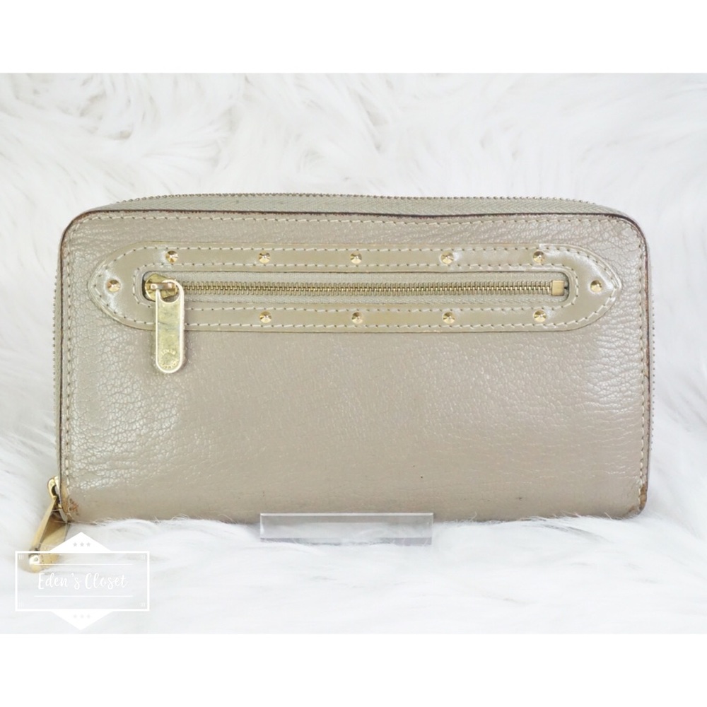•Authentic LV Suhali Zippy Wallet•